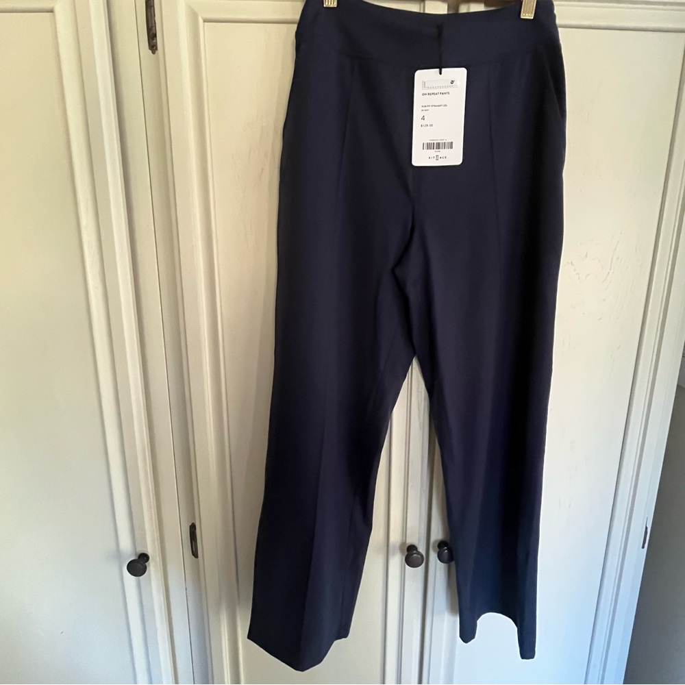 Kit and Ace Navy Slim Fit Straight Leg Women's Athletic Travel Pants Size 4